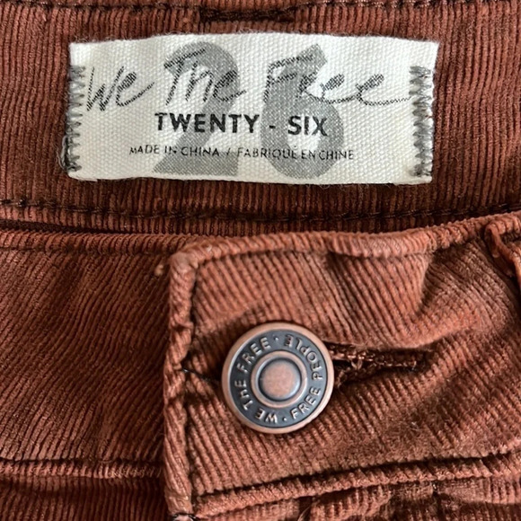We The Free Corduroy Exposed Button Fly Roll Up Shorts in Bourbon - NEW - 26 - Picture 3 of 9